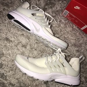 White Nike Air Presto